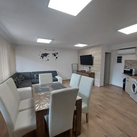Delta Apartment Balatonfured
